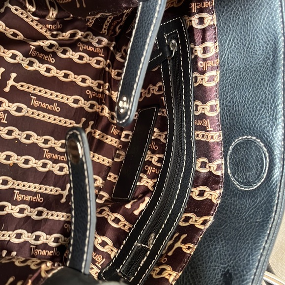 ποΈHost PickποΈ Tignanello Black Tote - Picture 7 of 15